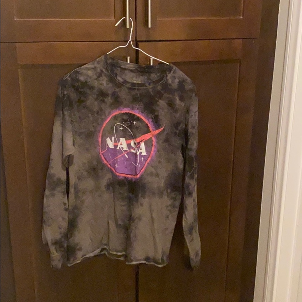 nasa black long sleeve t-shirt!!